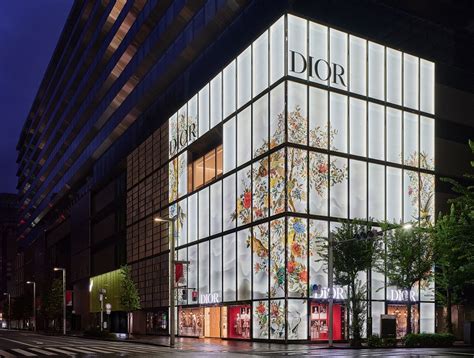 東京都にあるDior（ディオール）の店舗一覧（23件）.